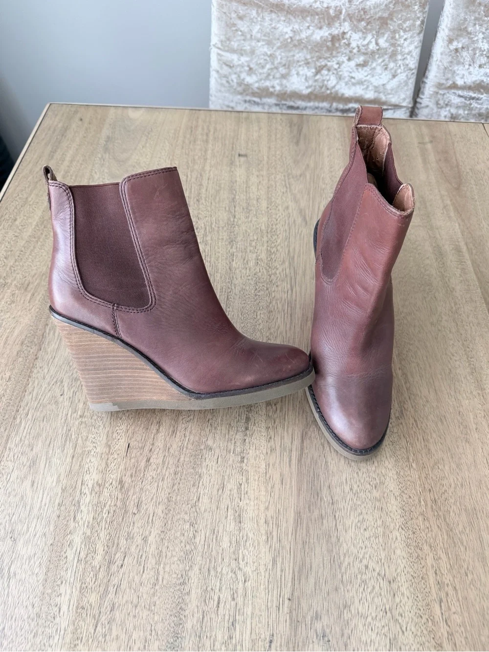 Lucky Brand Fedora brown leather wedge ankle booties womens 8 Chelsea Boots